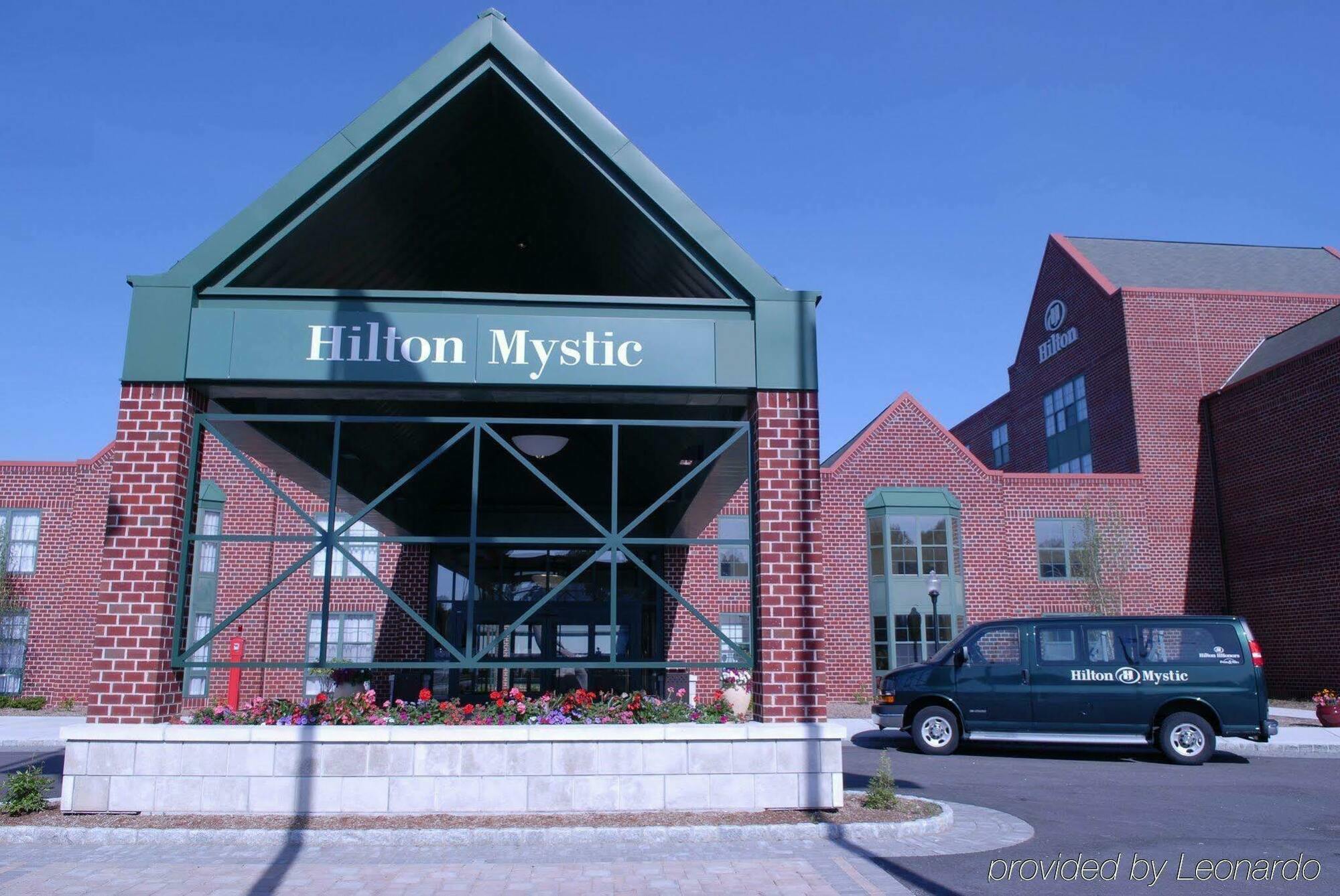 Hilton Mystic Hotel Екстериор снимка